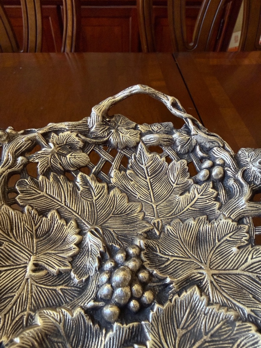 Ornate Leaf-Pattern Pedestal Serving Tray - Silver Finish - Picture 4 of 9